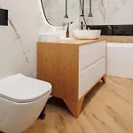 Apartment Oura - Designer With Private Parking & Ac