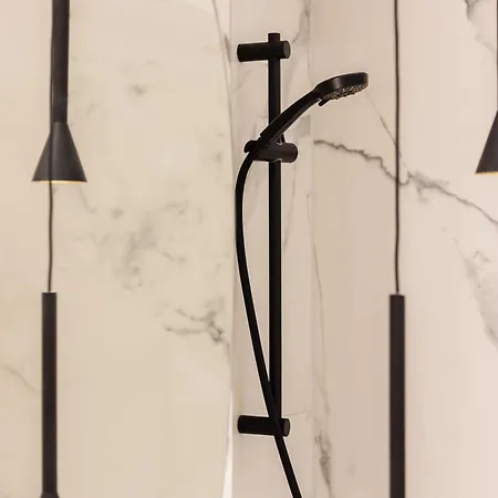 Apartamento Oura - Designer With Private Parking & Ac Braşov