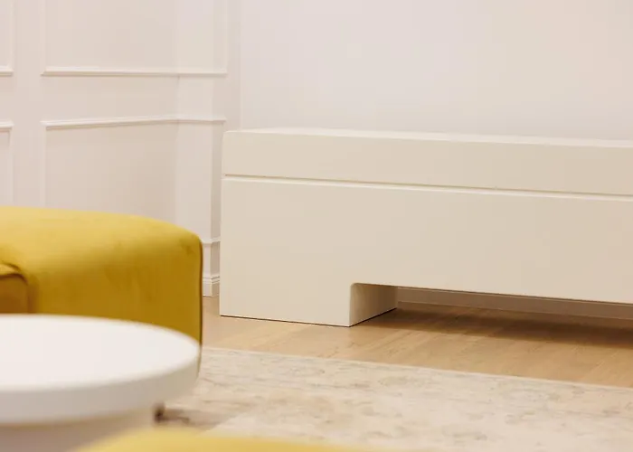 Oura - Designer With Private Parking & Ac *