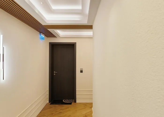 Apartman Oura - Designer With Private Parking & Ac *