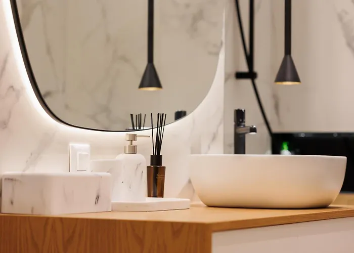 Oura - Designer With Private Parking & Ac Apartman *