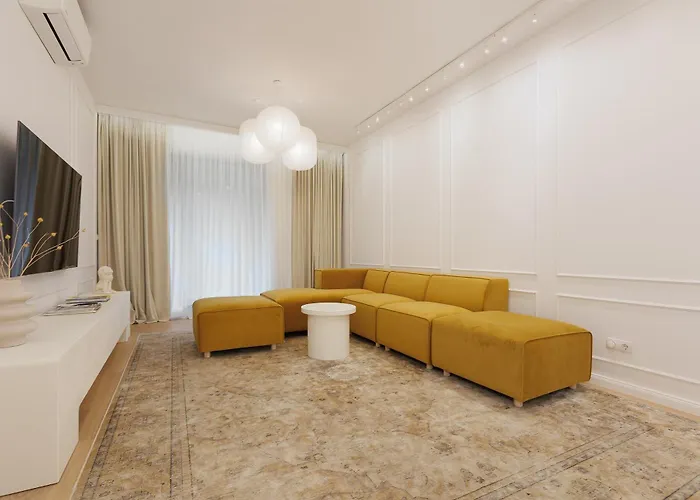 Oura - Designer With Private Parking & Ac Appartement *